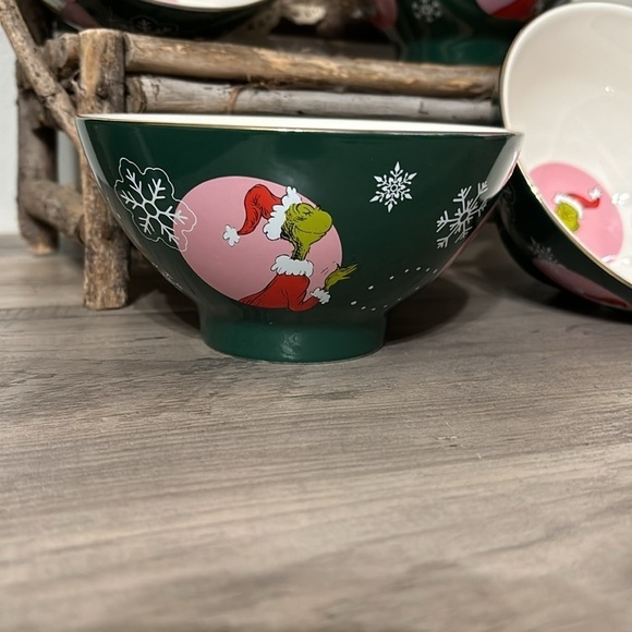 NIB DR SEUSS ZRIKE BRANDS Set Of 4 PINK AND GREEN Grinch CHRISTMAS Cereal Bowls - Picture 5 of 9